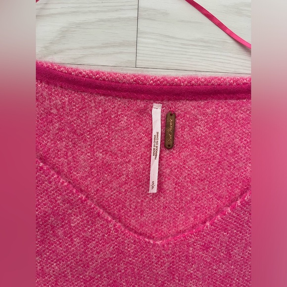 Free People Sweater Weather V-neck sweater pink knit pullover side hem slits - Picture 8 of 12